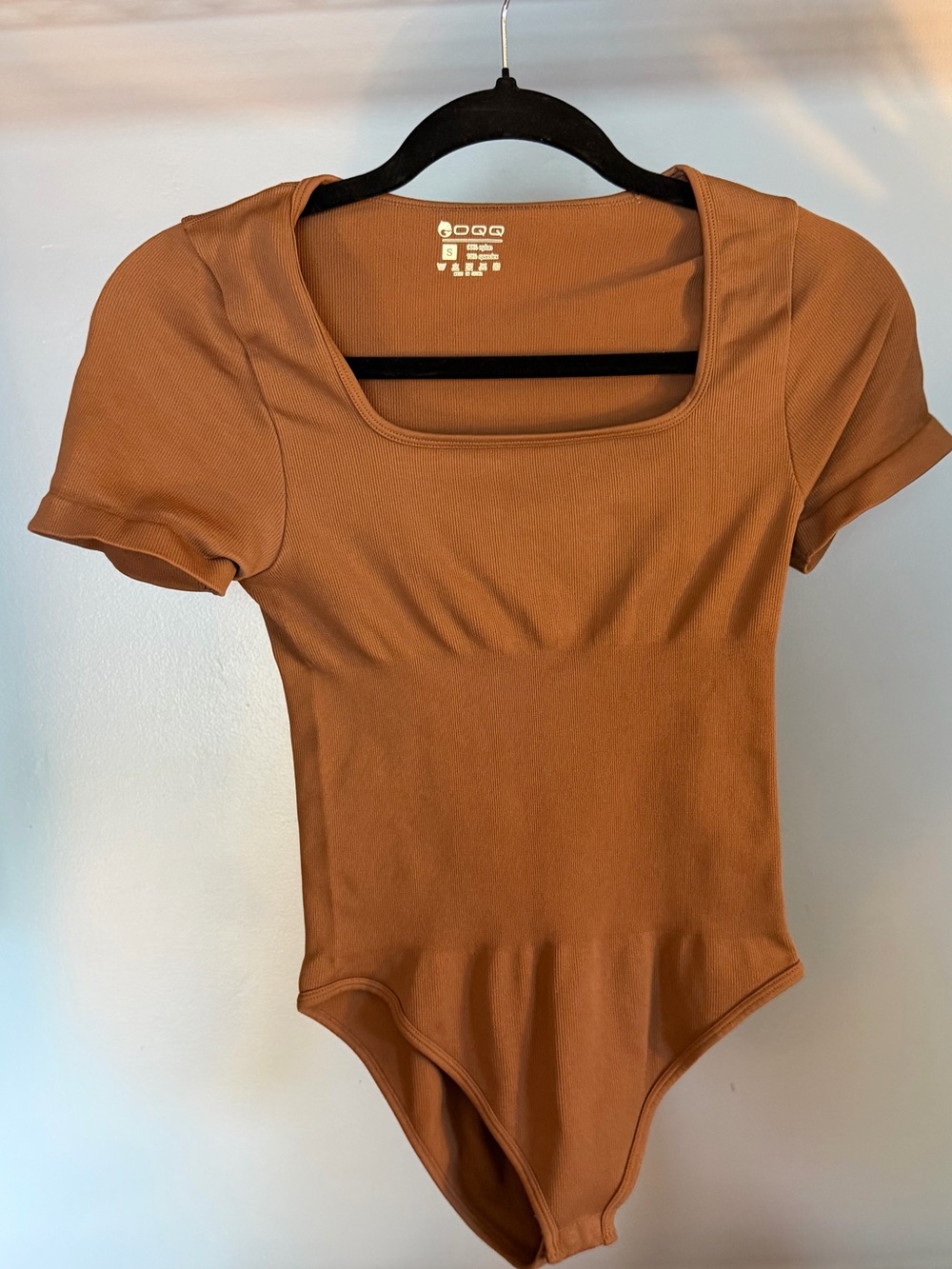 Women's Square Neck Short Sleeve Bodysuit - Brown   Small